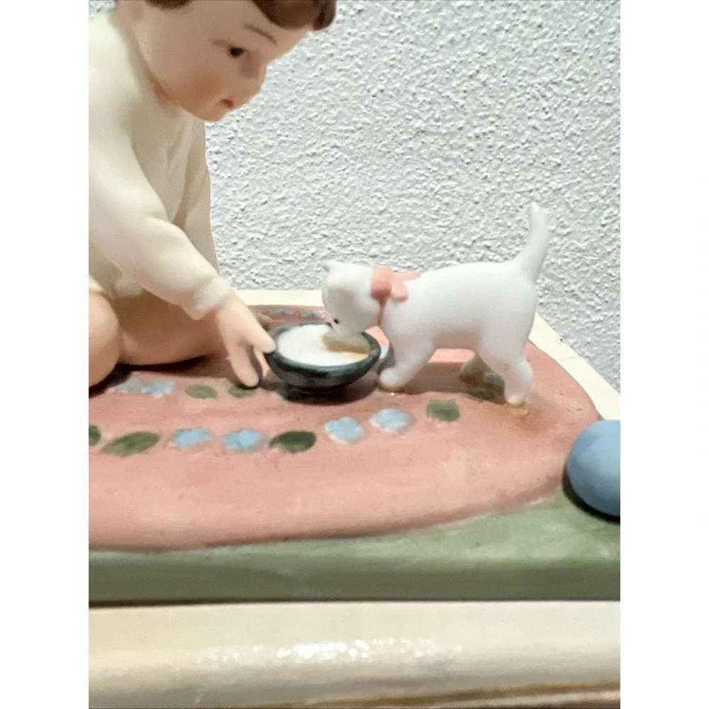 Vintage Porcelain Figurine Boy Feeding Cat By Bessie Pease Gutmann 1985 Taiwan